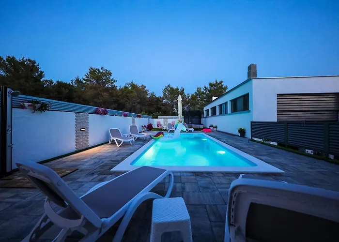 Anai Serenity , Private Heated Pool And Hot Tub 아파트