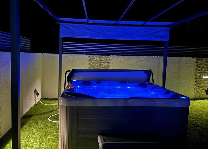 Anai Serenity , Private Heated Pool And Hot Tub Apartamento Sukošan