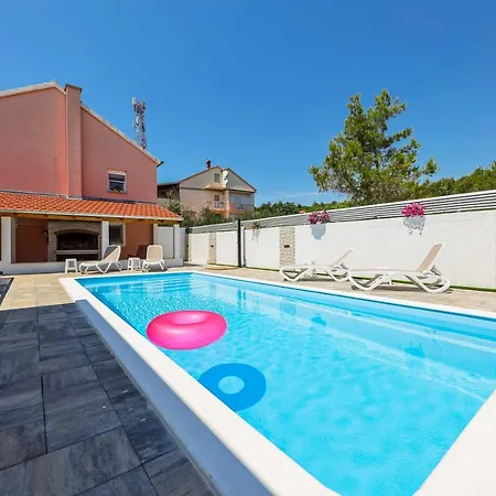 Apartment Anai Serenity , Private Heated Pool And Hot Tub