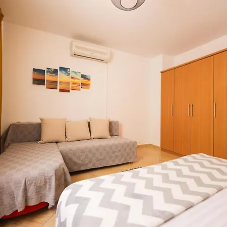 Apartment Anai Serenity , Private Heated Pool And Hot Tub