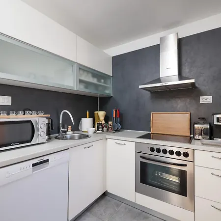 Apartment Anai Serenity , Private Heated Pool And Hot Tub